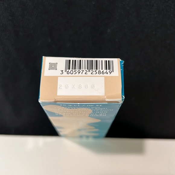 Hydro Maniac tinted glow hydrator, Urban Decay - Picture 5 of 10